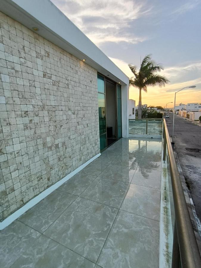 Casa Hector, Con Jacuzzi, Cerca Del Foro Gnp. Villa Merida Luaran gambar
