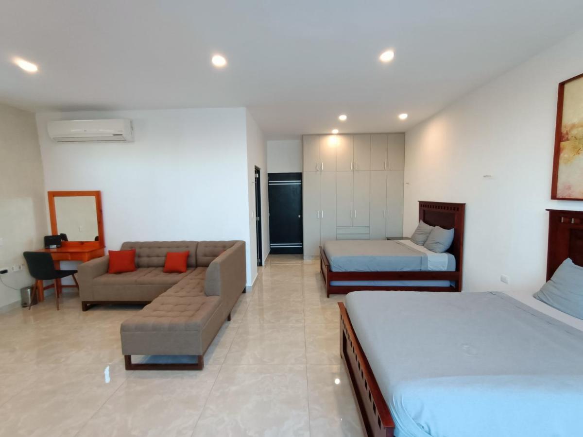 Casa Hector, Con Jacuzzi, Cerca Del Foro Gnp. Villa Merida Luaran gambar