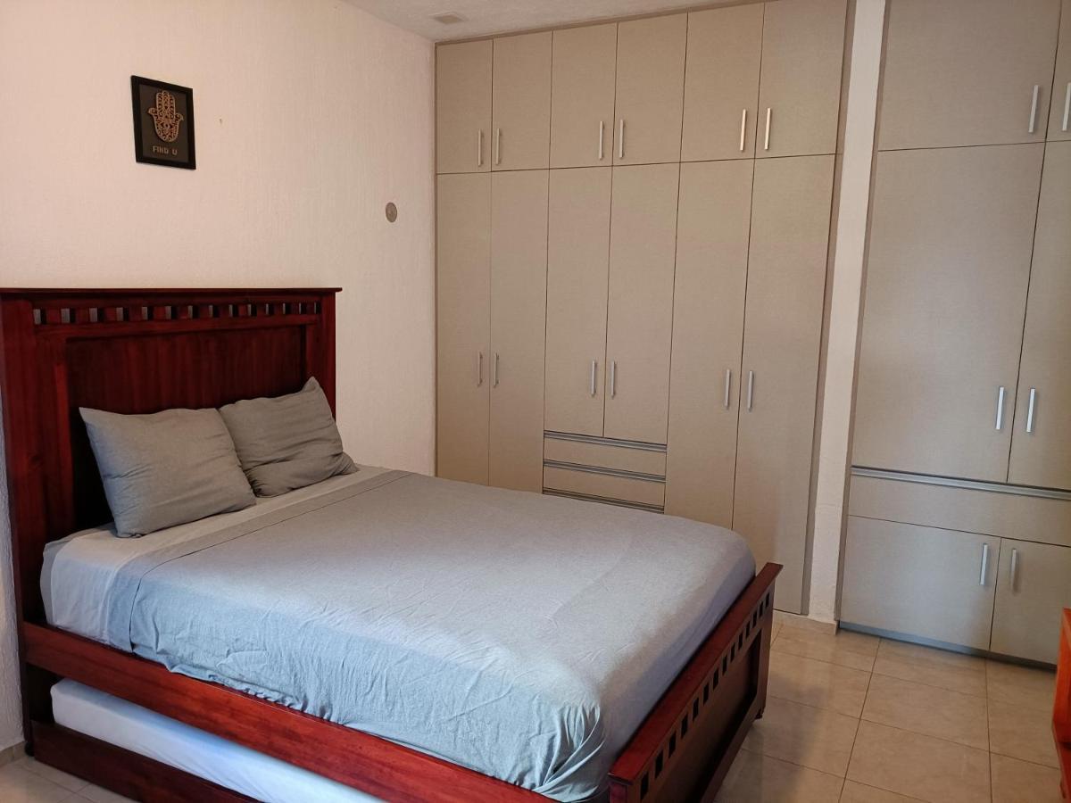 Casa Hector, Con Jacuzzi, Cerca Del Foro Gnp. Villa Merida Luaran gambar