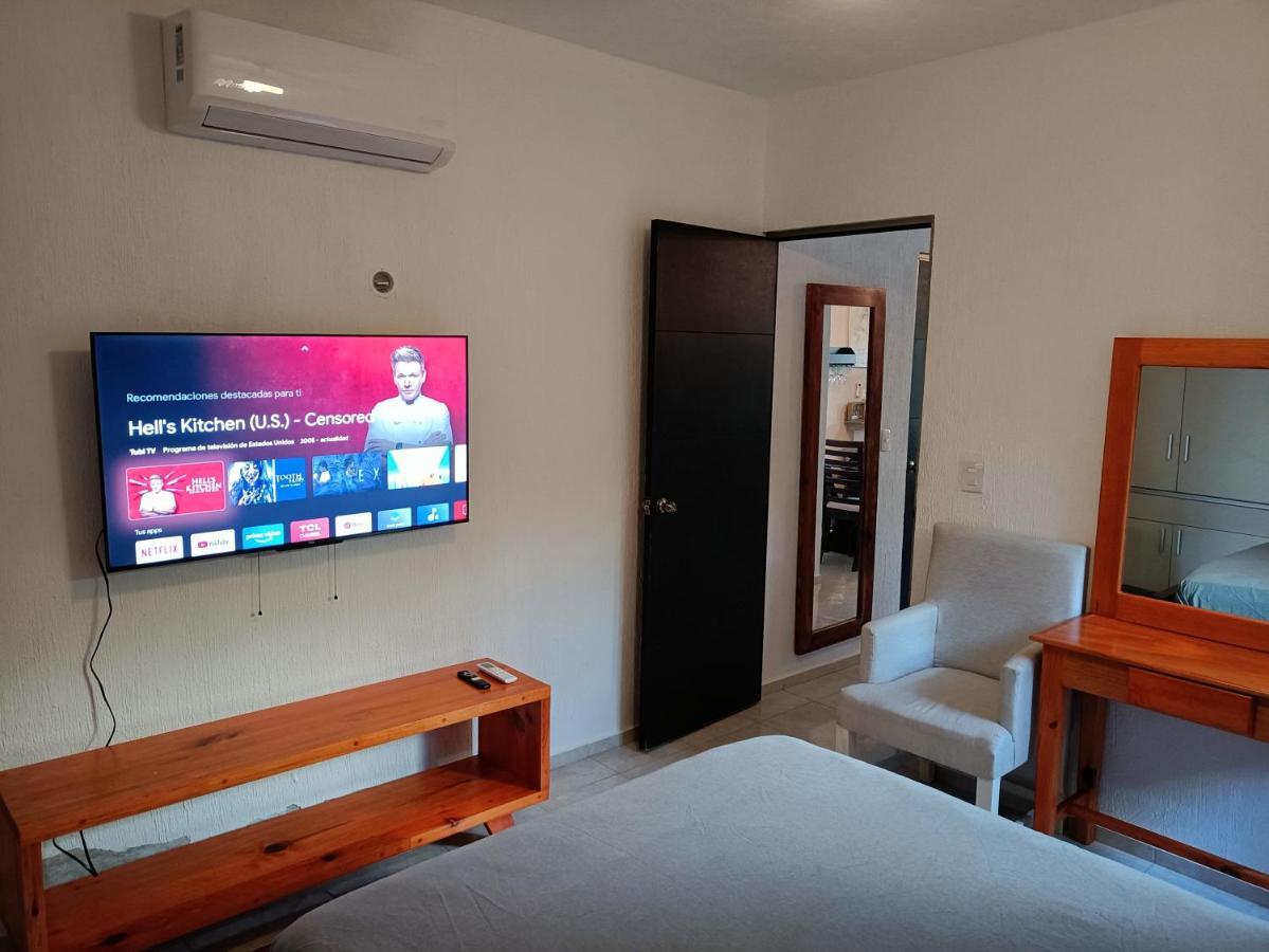 Casa Hector, Con Jacuzzi, Cerca Del Foro Gnp. Villa Merida Luaran gambar